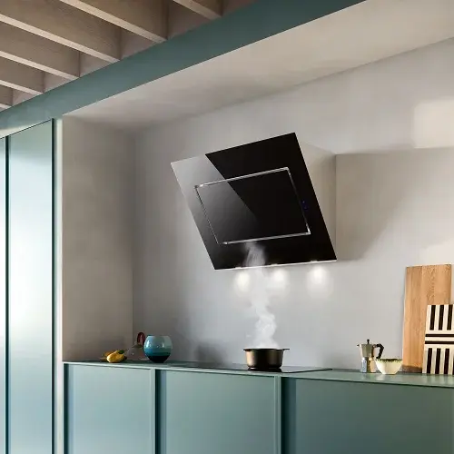 Черная настенная вытяжка FALMEC QUASAR GLASS BLACK 90 см со стеклом