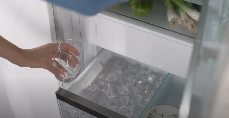 Холодильник Liebherr KBef 4310 Comfort BioFresh