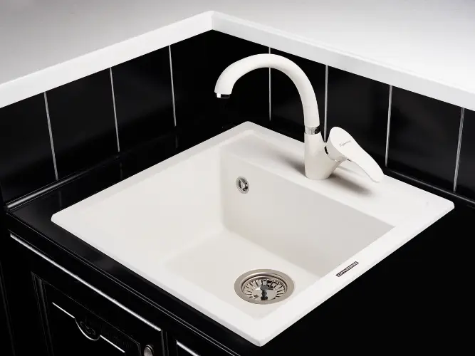 Кухонный смеситель GUS KG2511 WHITE ALABAS.