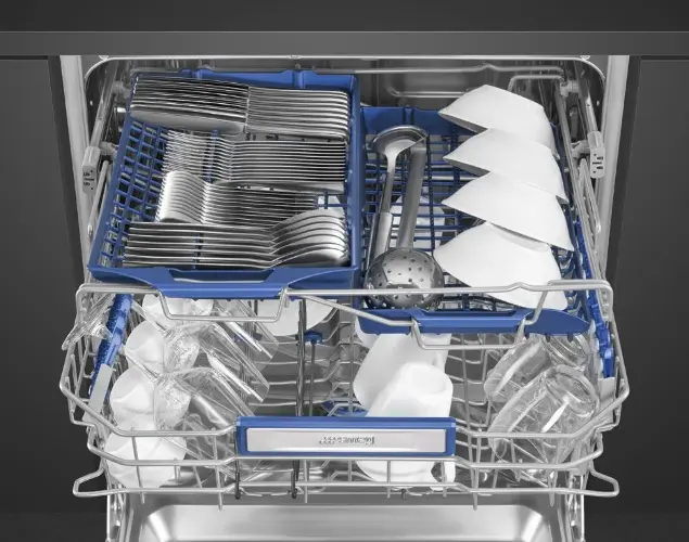 Встраиваемая посудомоечная машина Smeg STL323BL