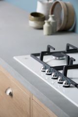 Встраиваемая газовая варочная панель Bertazzoni, с конфоркой dual wok по центру, 90 см, слоновая кость/хром