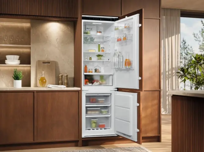 Встраиваемые холодильники ELECTROLUX E7TNGE18S