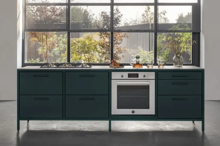 Электрический встраиваемый духовой шкаф Bertazzoni c пиролизом, 11 функций и полностью сенсорный дисплей (TFT), 60 см, нержавеющая сталь