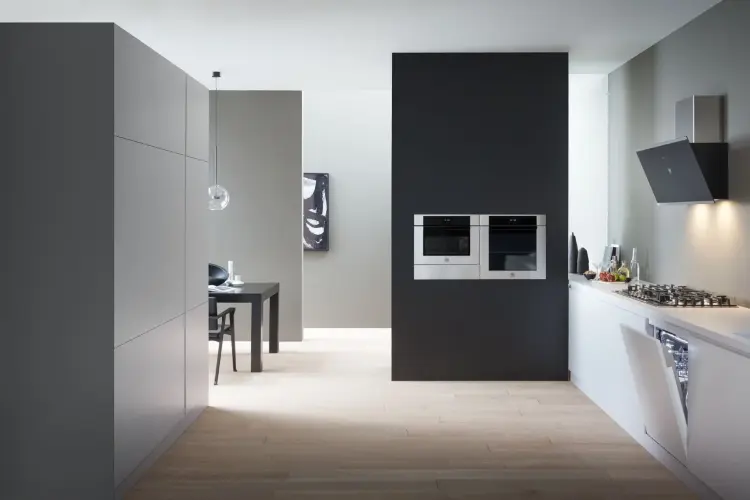 Вертикальная наклонная вытяжка Bertazzoni серии Modern 700 м3/час, 90 см
