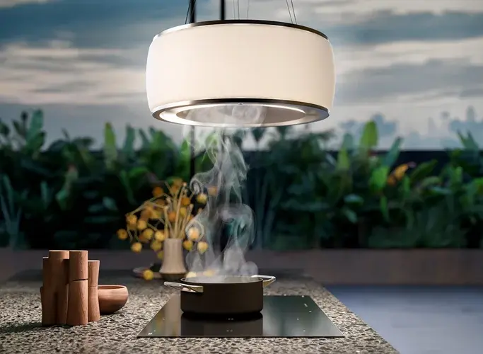 Белая островная вытяжка FALMEC SOFFIO IS.58 WHITE SATIN GLASS 580 мм цвет матовый белый