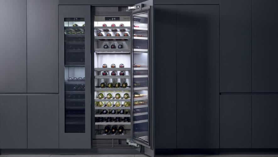 Встраиваемый винный шкаф Signature Kitchen Suite SKSCW242RP