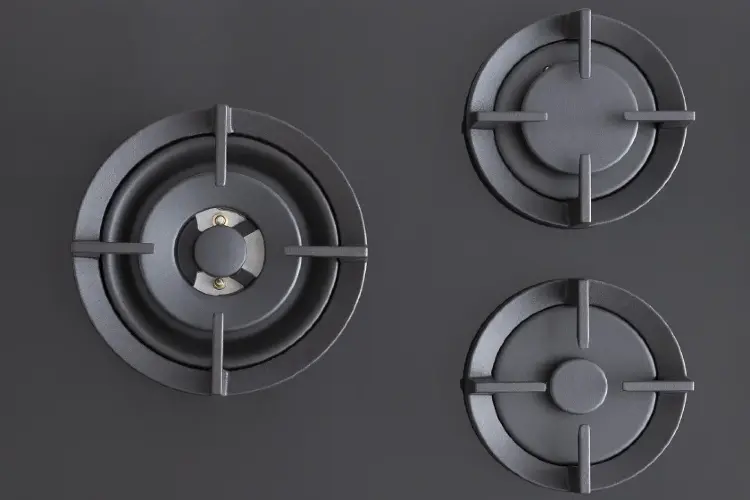Встраиваемая газовая варочная панель Bertazzoni на стекле, конфорка wok в центре, 90 см