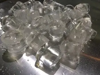 Льдогенератор кубикового льда ЛГ-64/40К-01 (водяное охлаждение)
